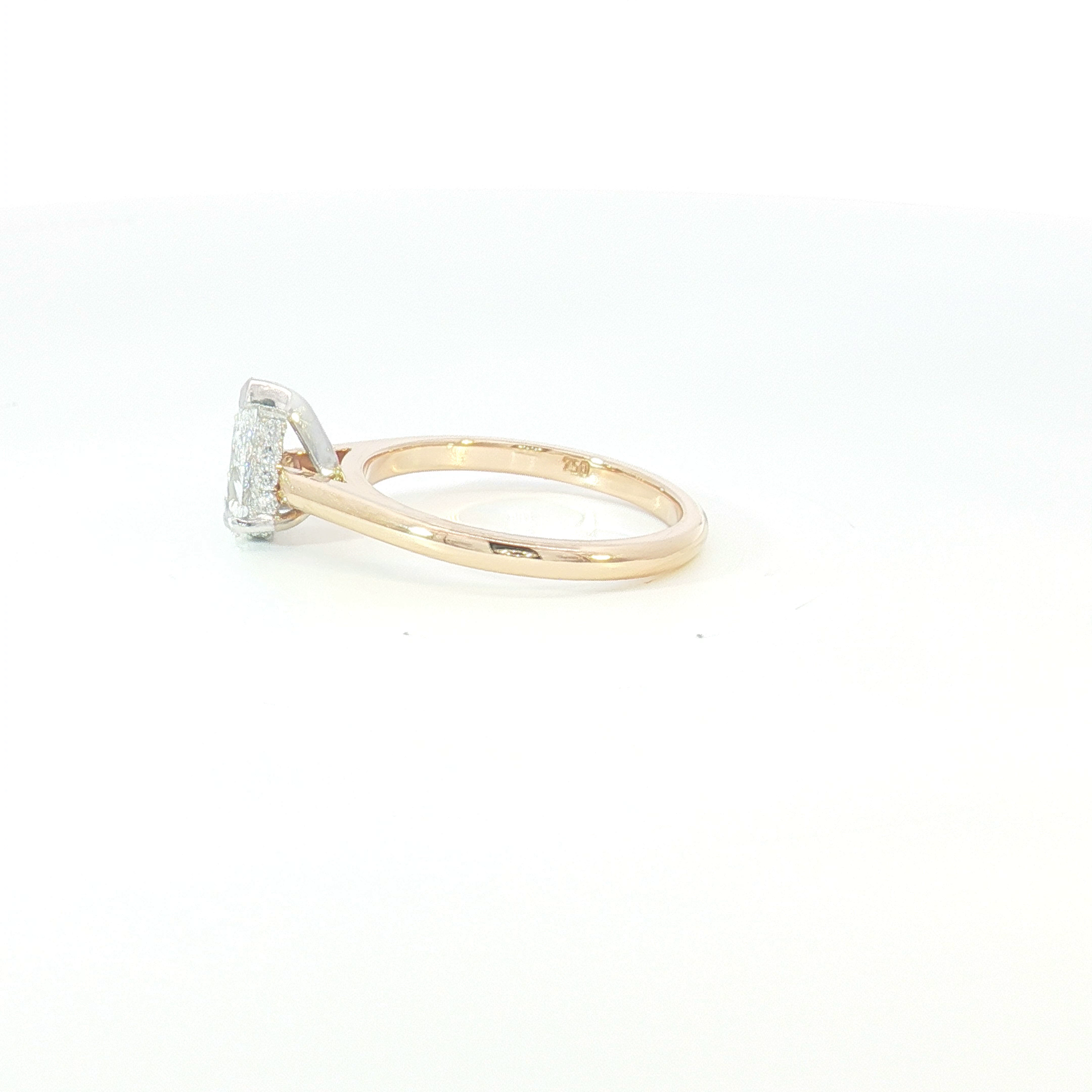 18ct RG Pear-Cut Diamond Solitaire Ring