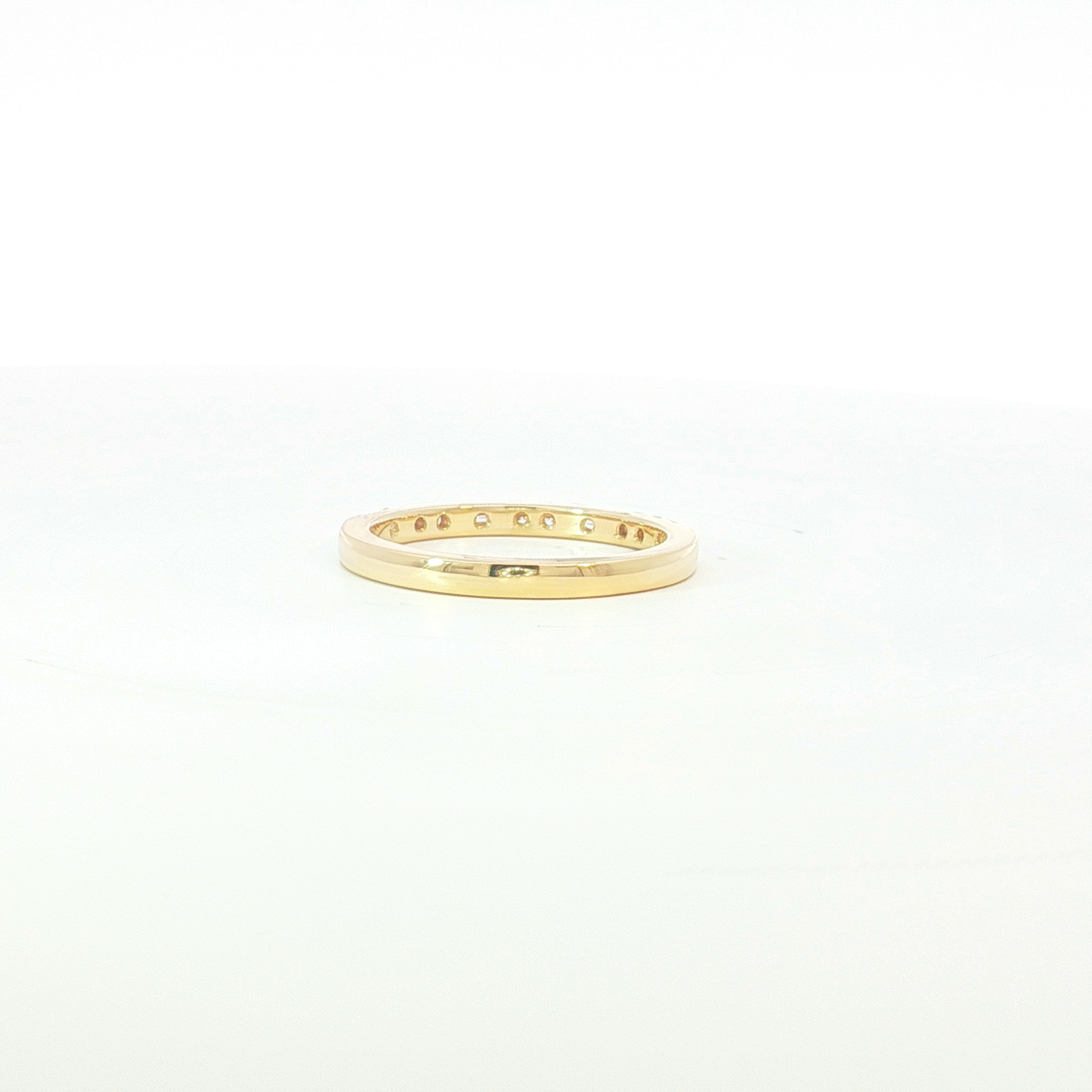 18ct YG Round and Baguette Diamond Wedding Ring