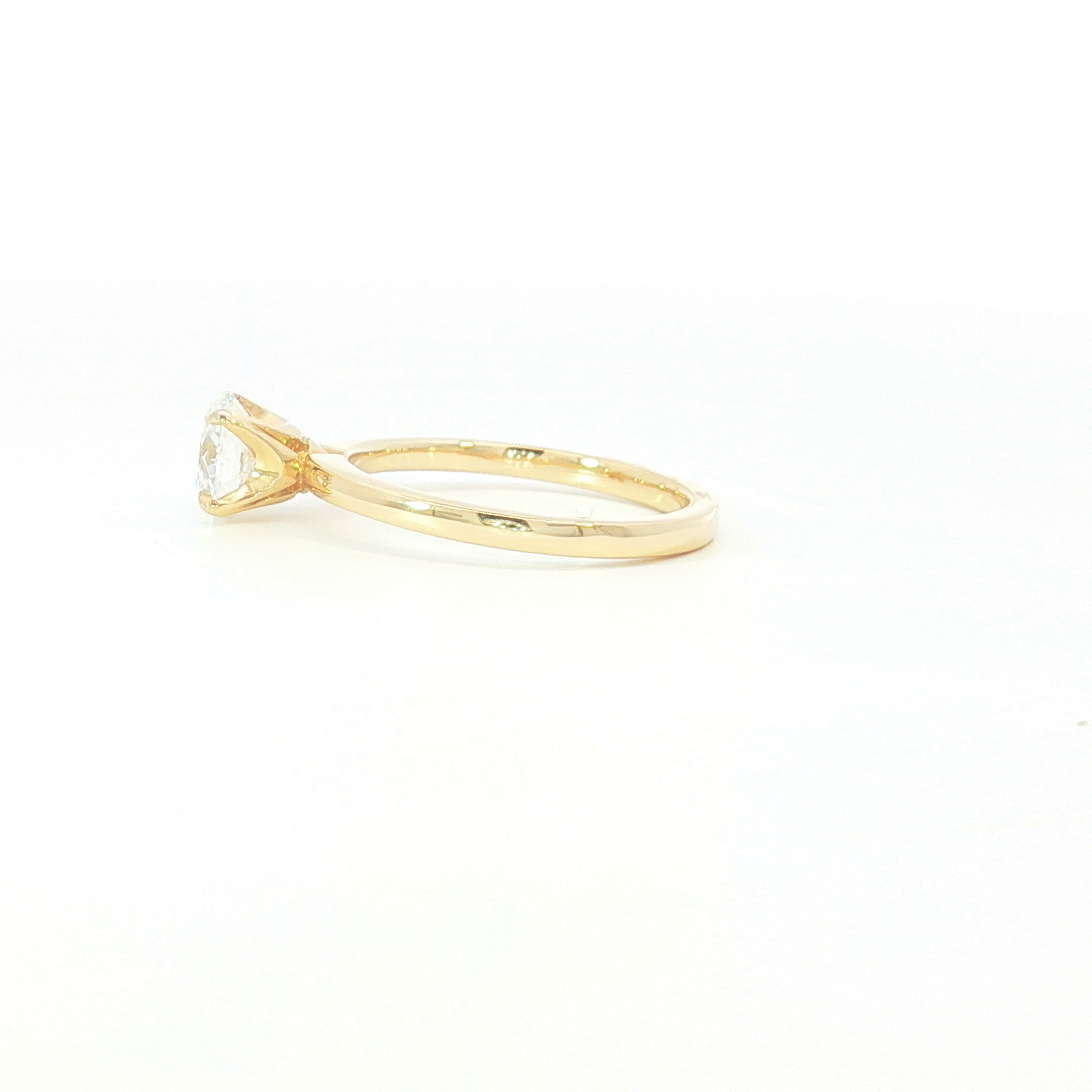 18ct YG Round Diamond Solitaire Ring