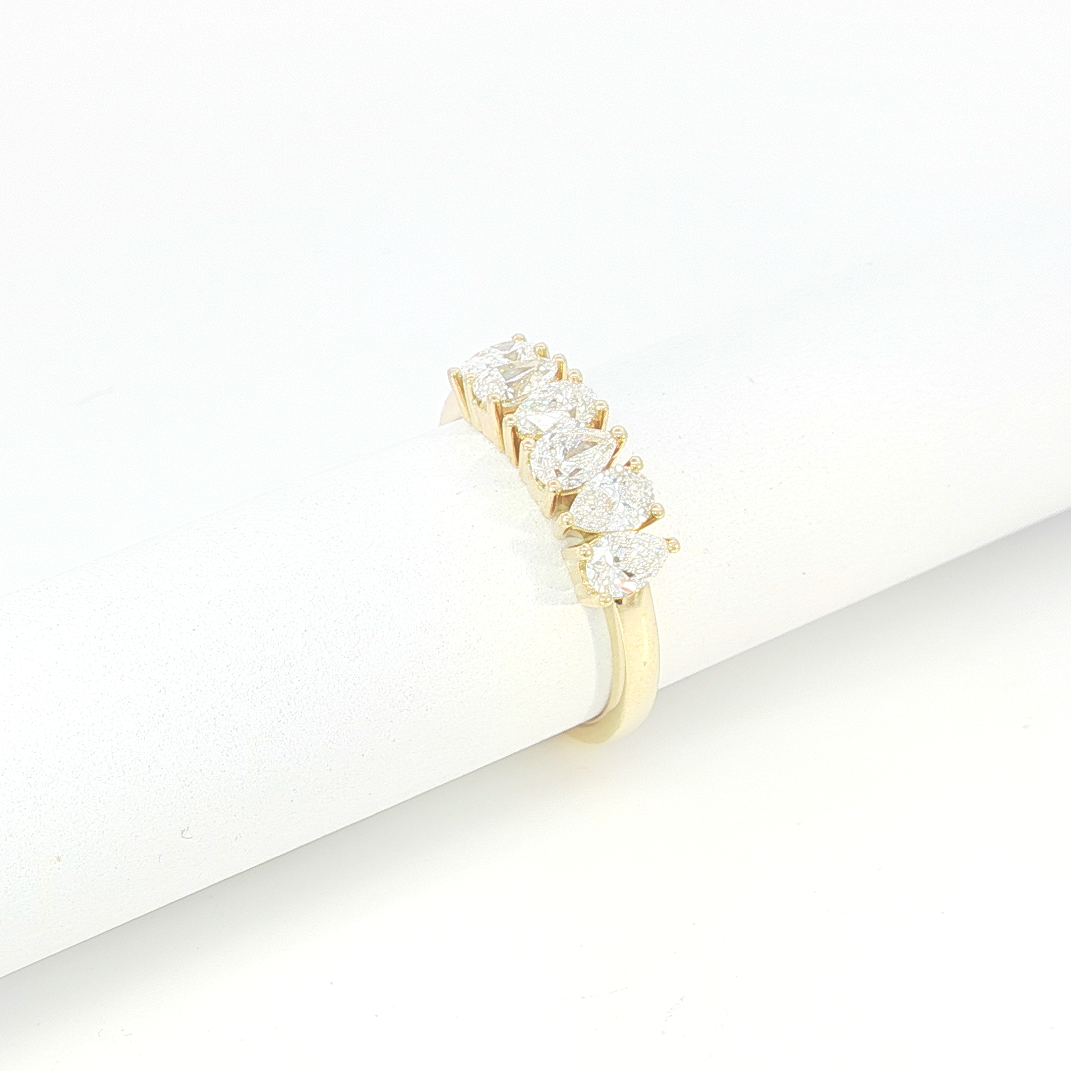 18ct YG 6 Pear-Cut Diamond Multi-Stone Ring