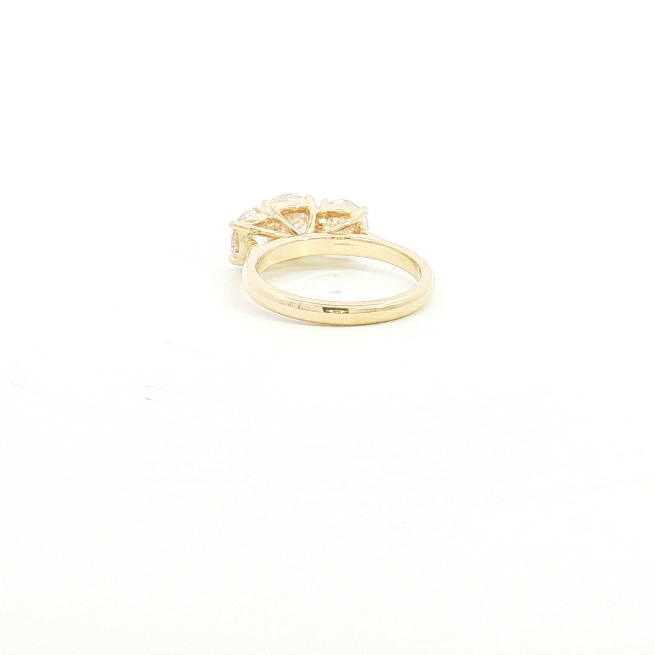 18ct YG Diamond Trilogy Ring