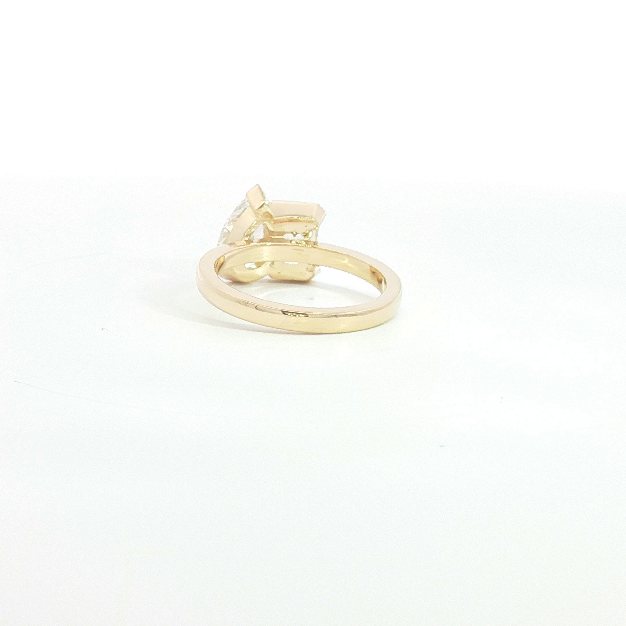 18ct YG Toi et Moi Lab Grown Diamond Ring