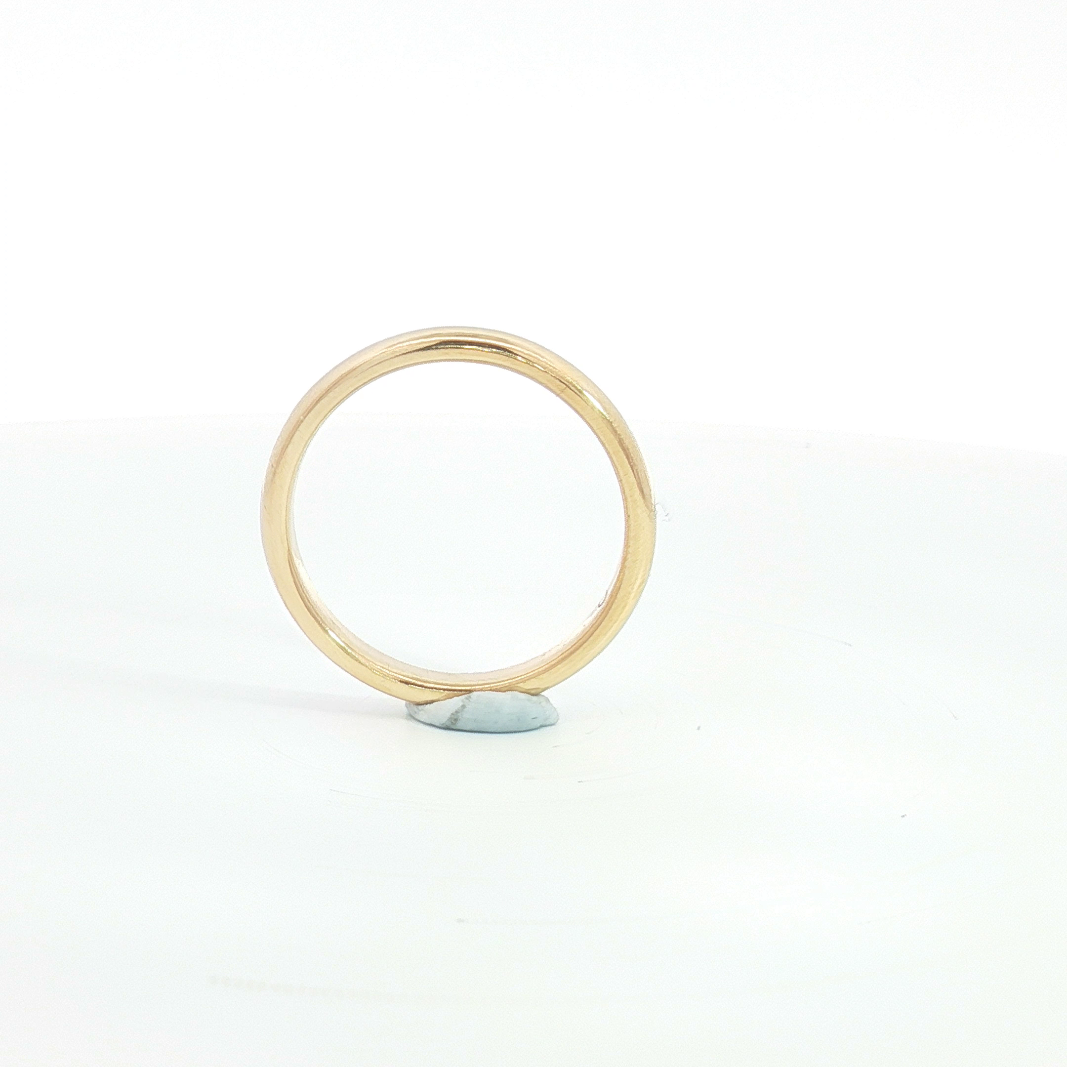 18ct YG Classic Half Round Wedder