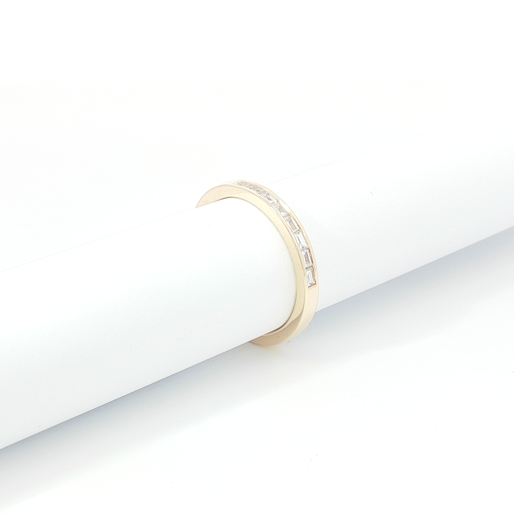 18ct YG Baguette Diamond Channel Set Wedding Ring