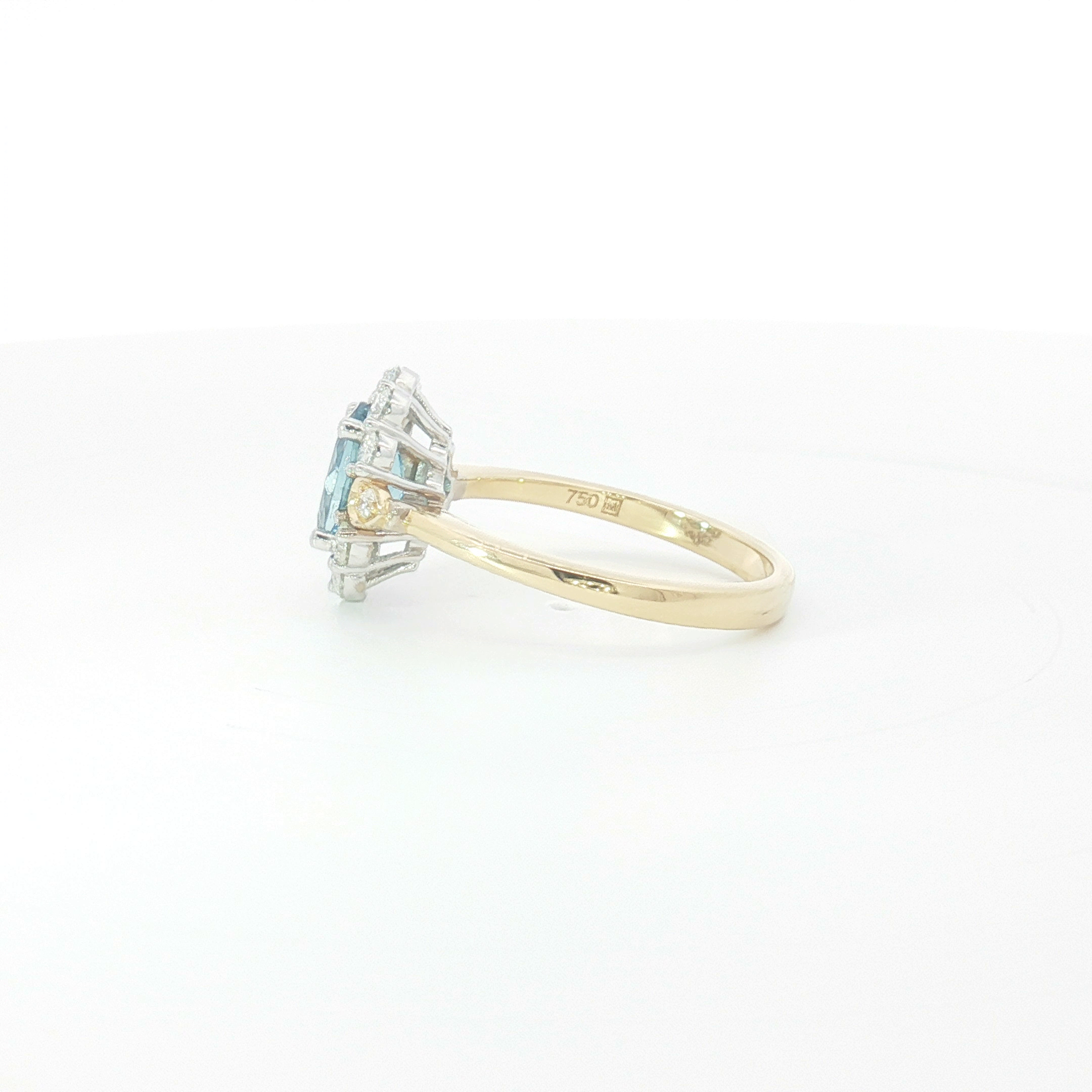 18ct 2Tone Oval Aquamarine and Diamond Cluster Ring