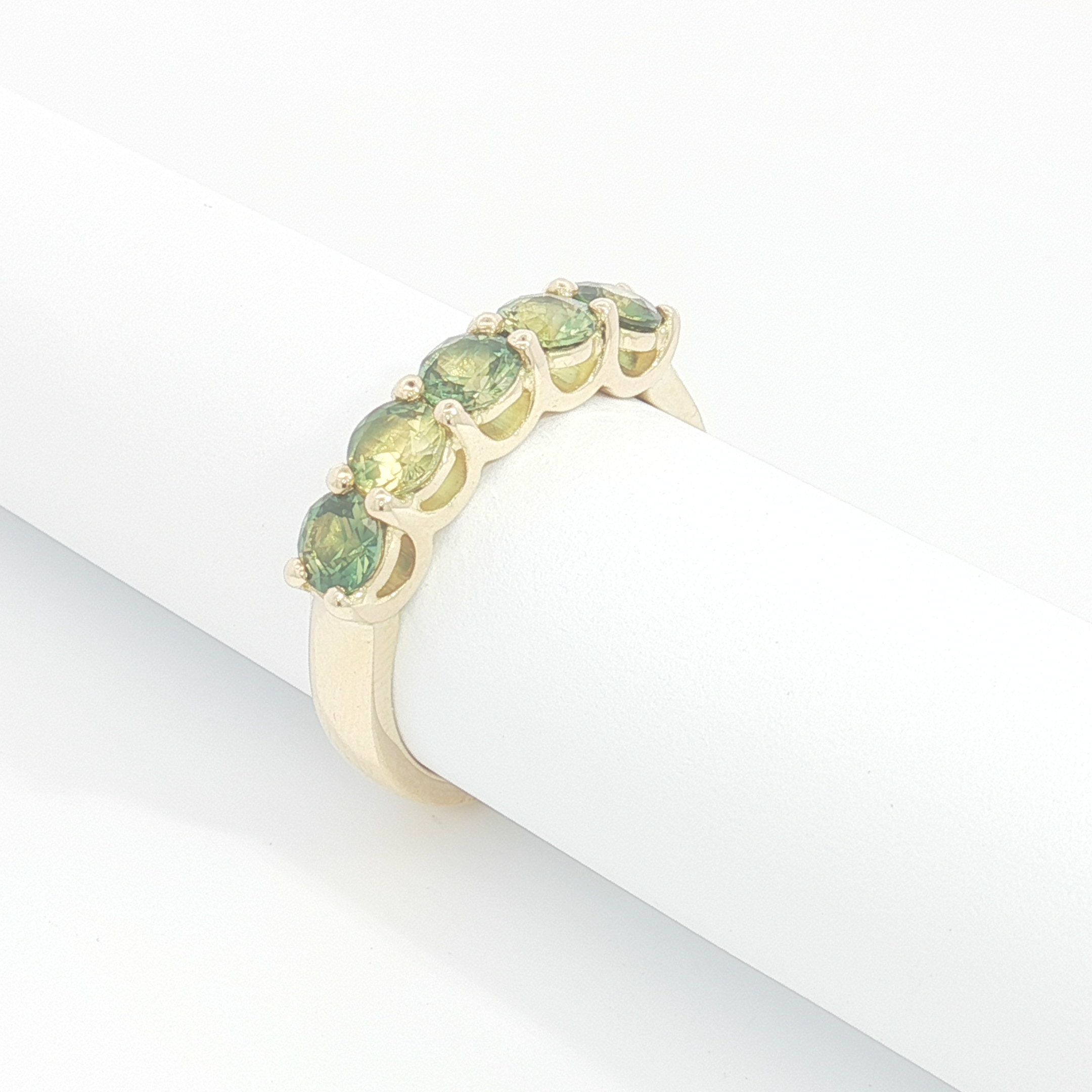 18ct YG 5 Parti Sapphire Dress Ring