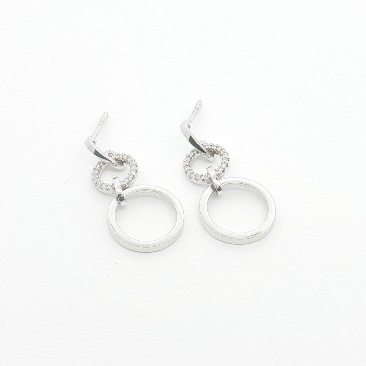 18ct WG Diamond Circle Drop Earrings