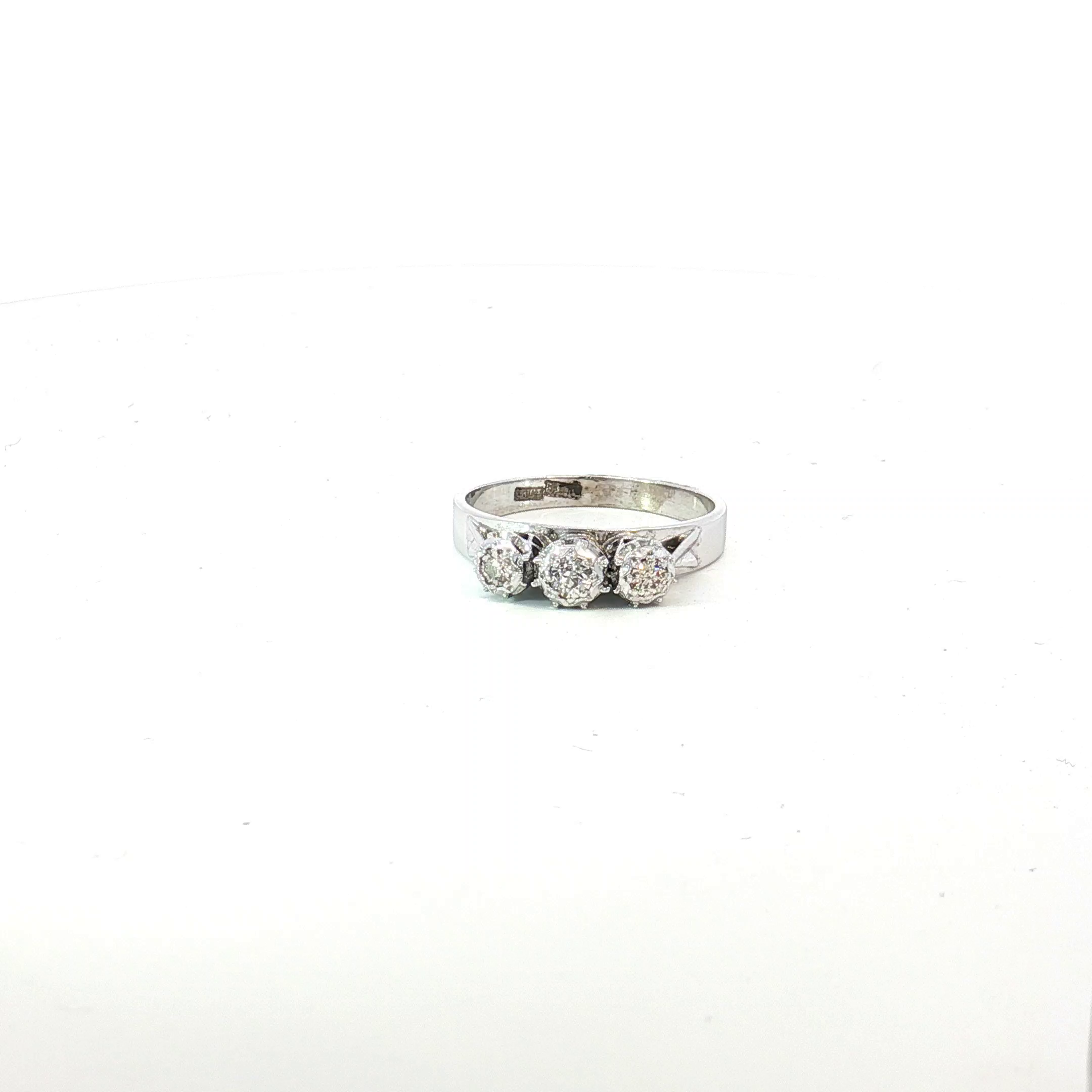 18ct WG 3 Diamond Ring