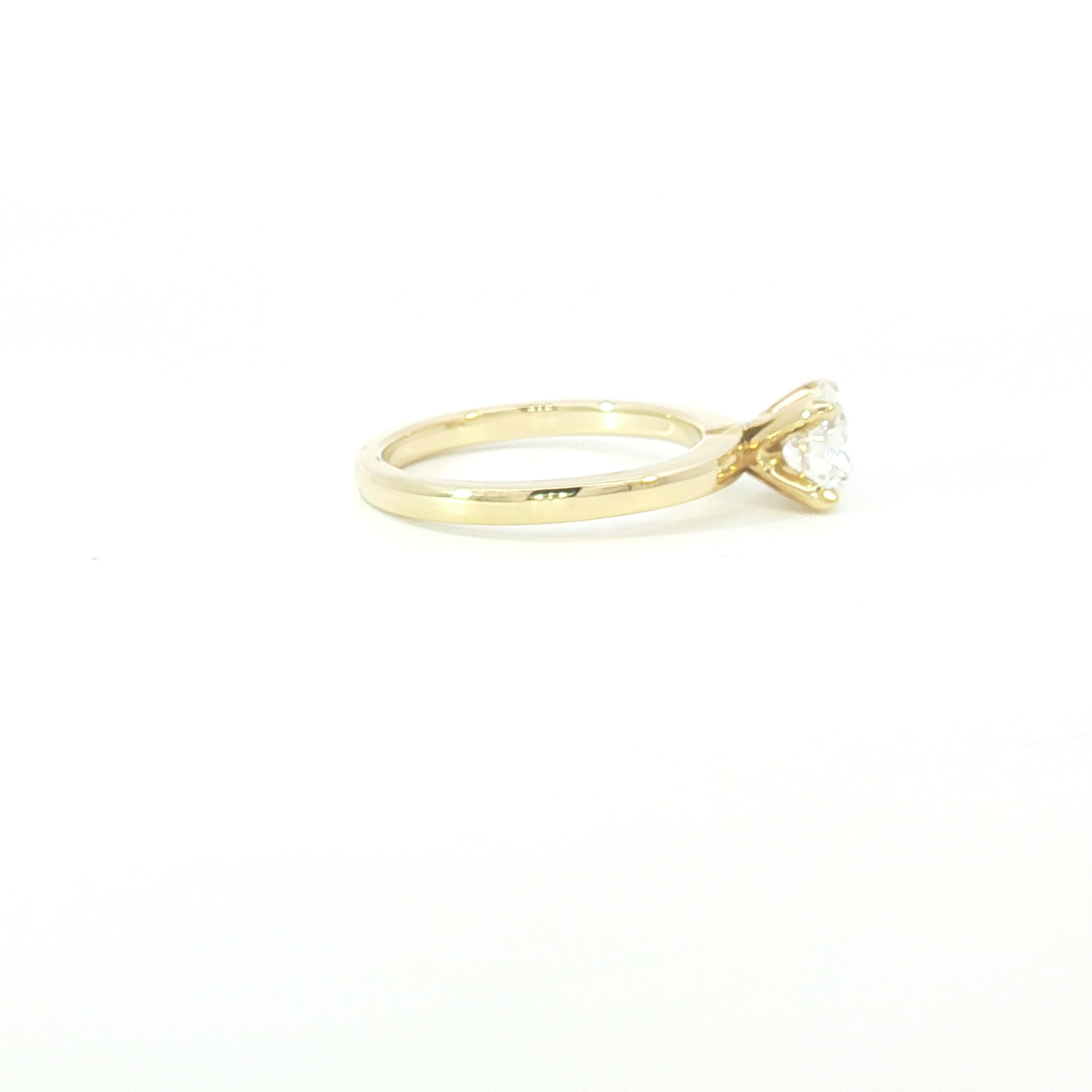 18ct YG Classic Round Diamond Solitaire Ring