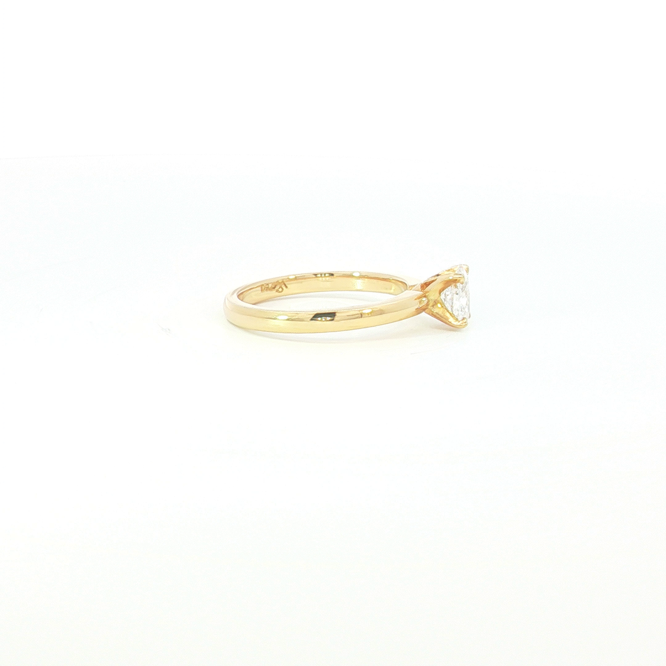 18ct YG Oval Diamond Engagement Ring
