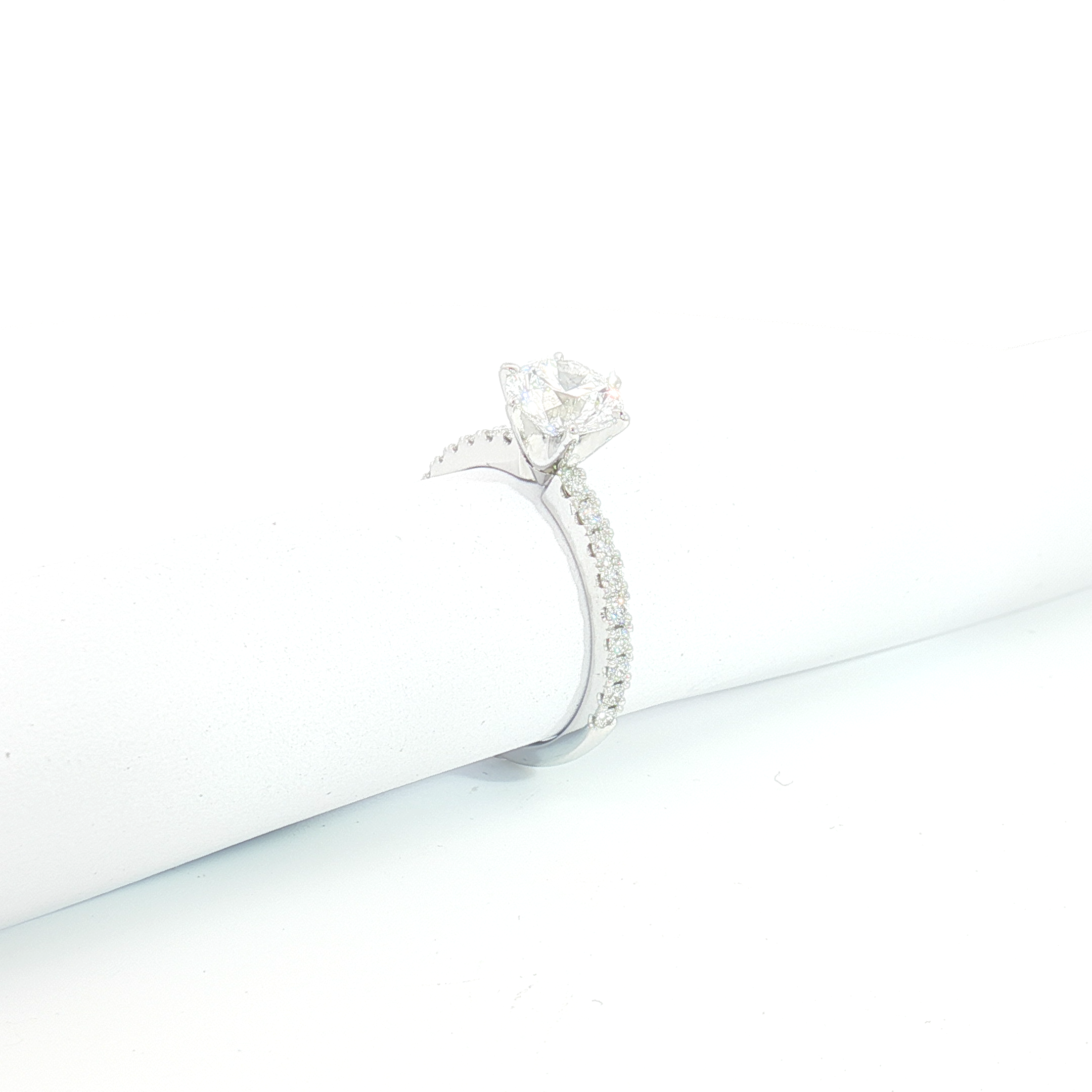 18ct WG Diamond Engagement Ring with Diamond Set Shoulders