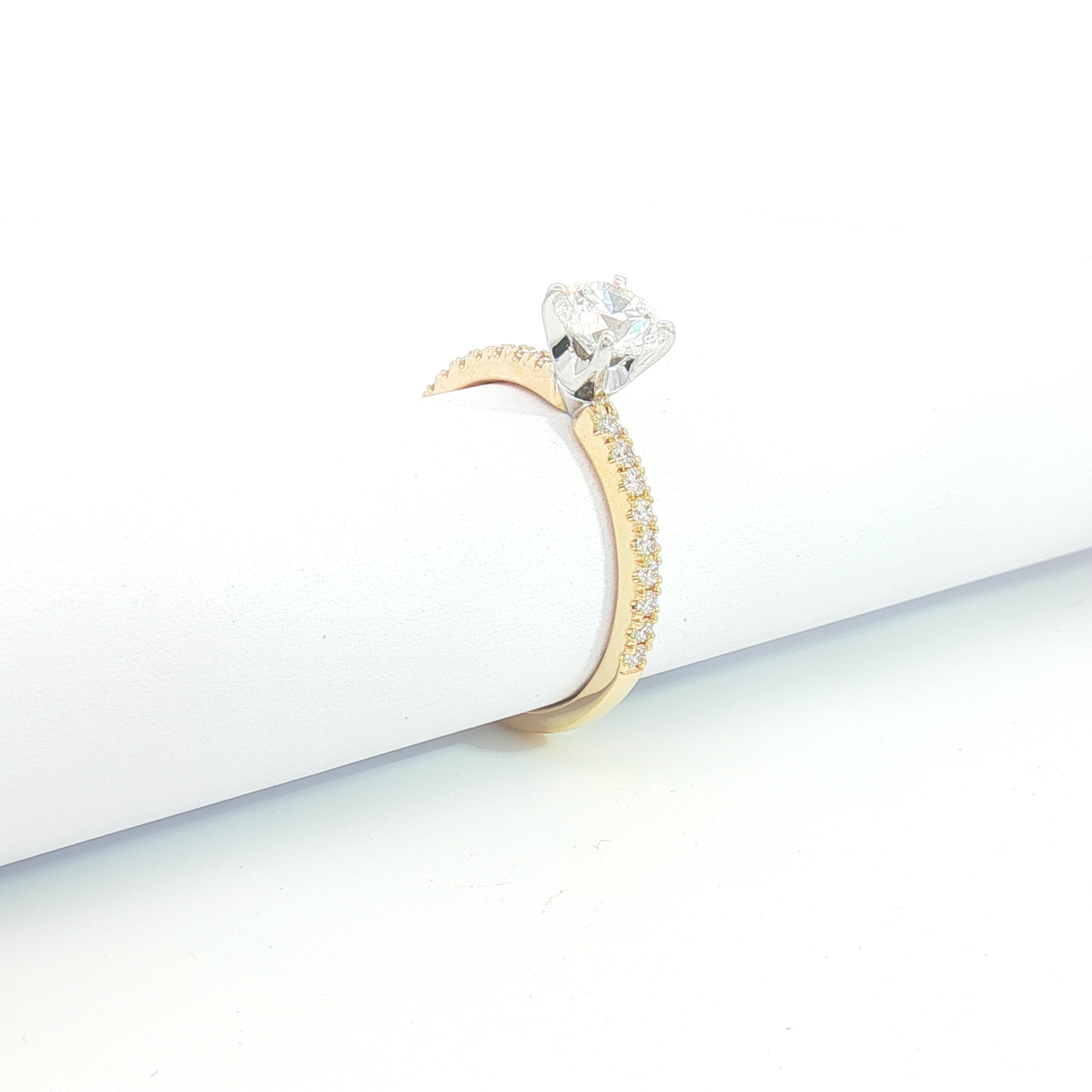 18ct YG Diamond Solitaire Ring with Diamond Set Shoulders