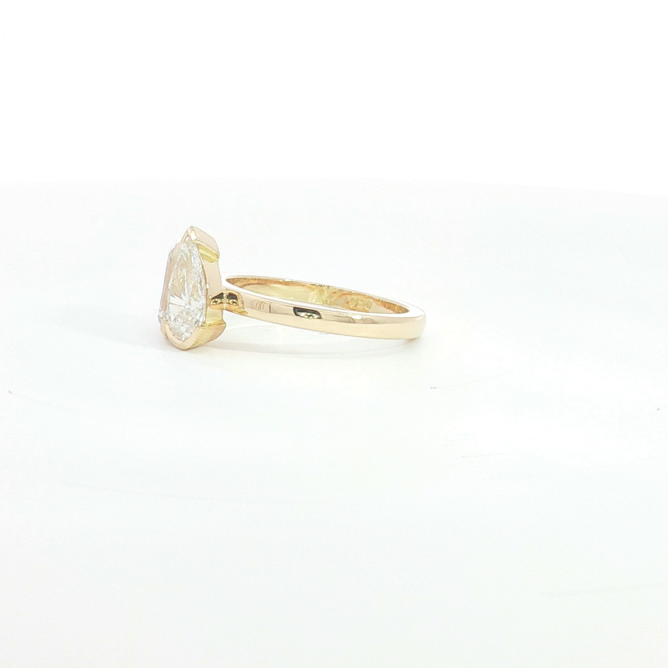 18ct YG Toi et Moi Lab Grown Diamond Ring