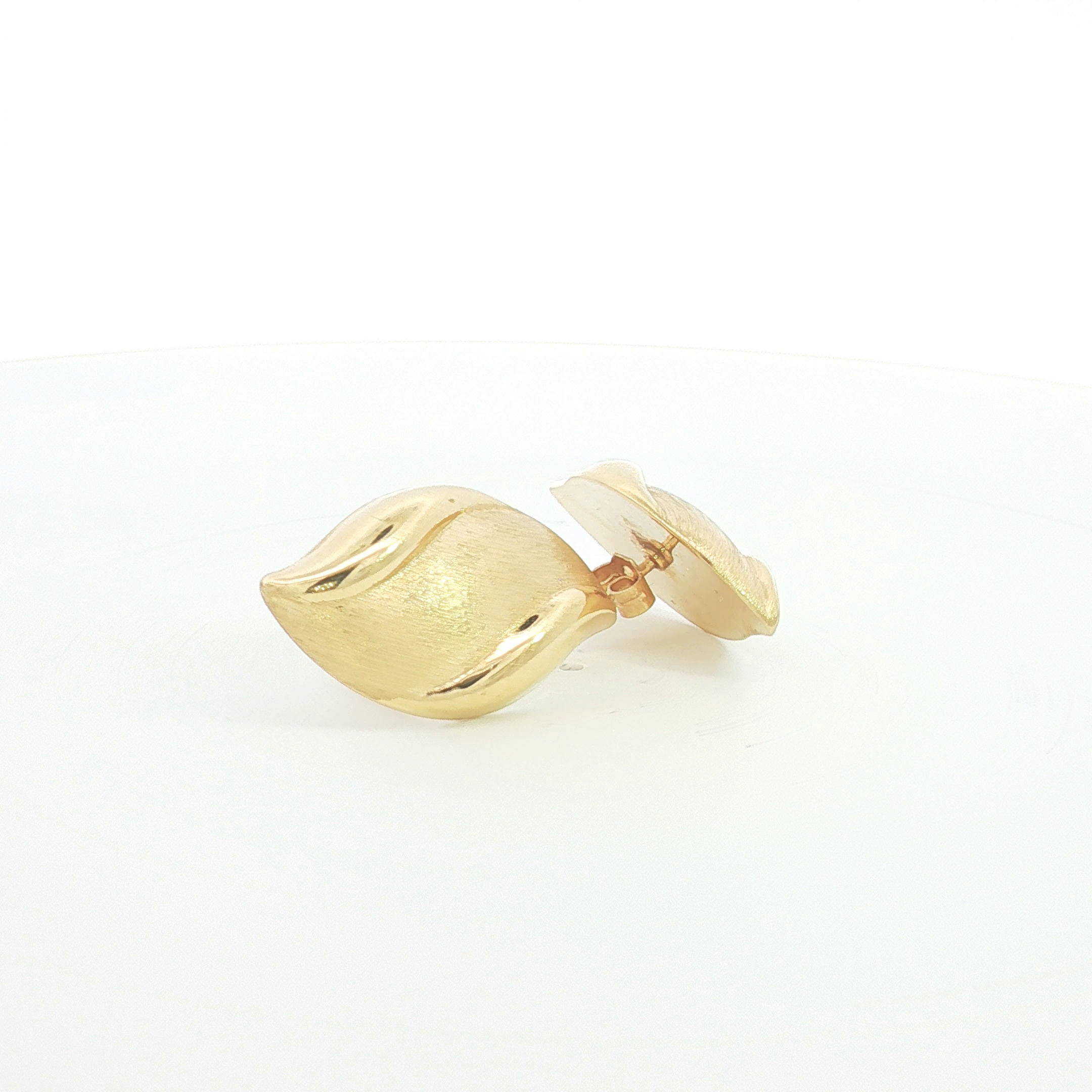 18ct YG Textured Leaf Stud Earrings