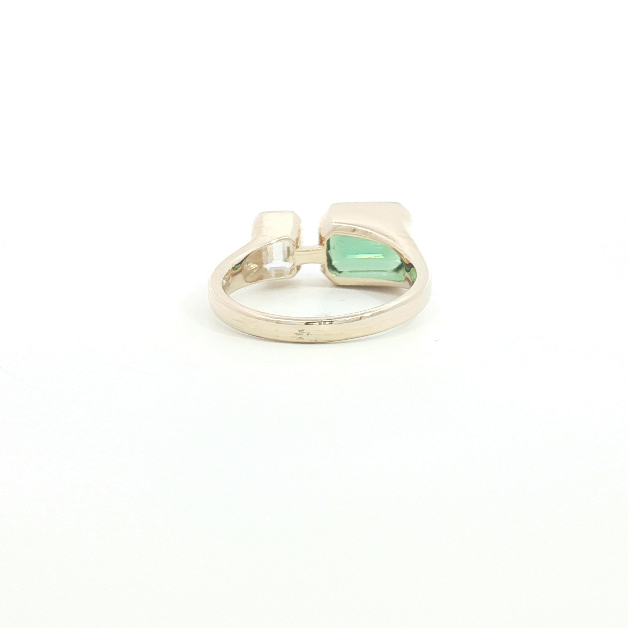 9ct YG Green Tourmaline and LG Diamond Ring