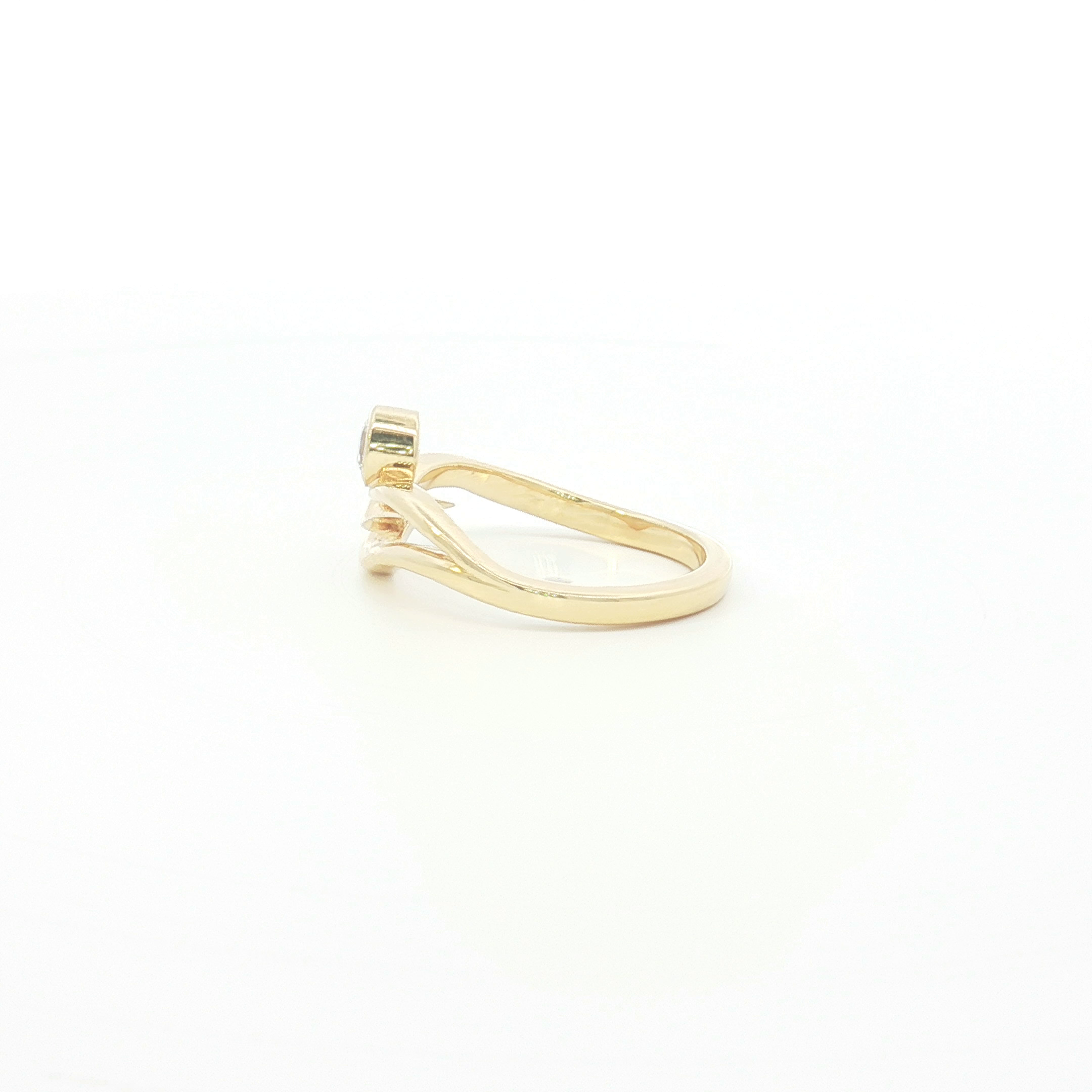 18ct YG Wavy Bezel-Set Diamond Solitaire Ring