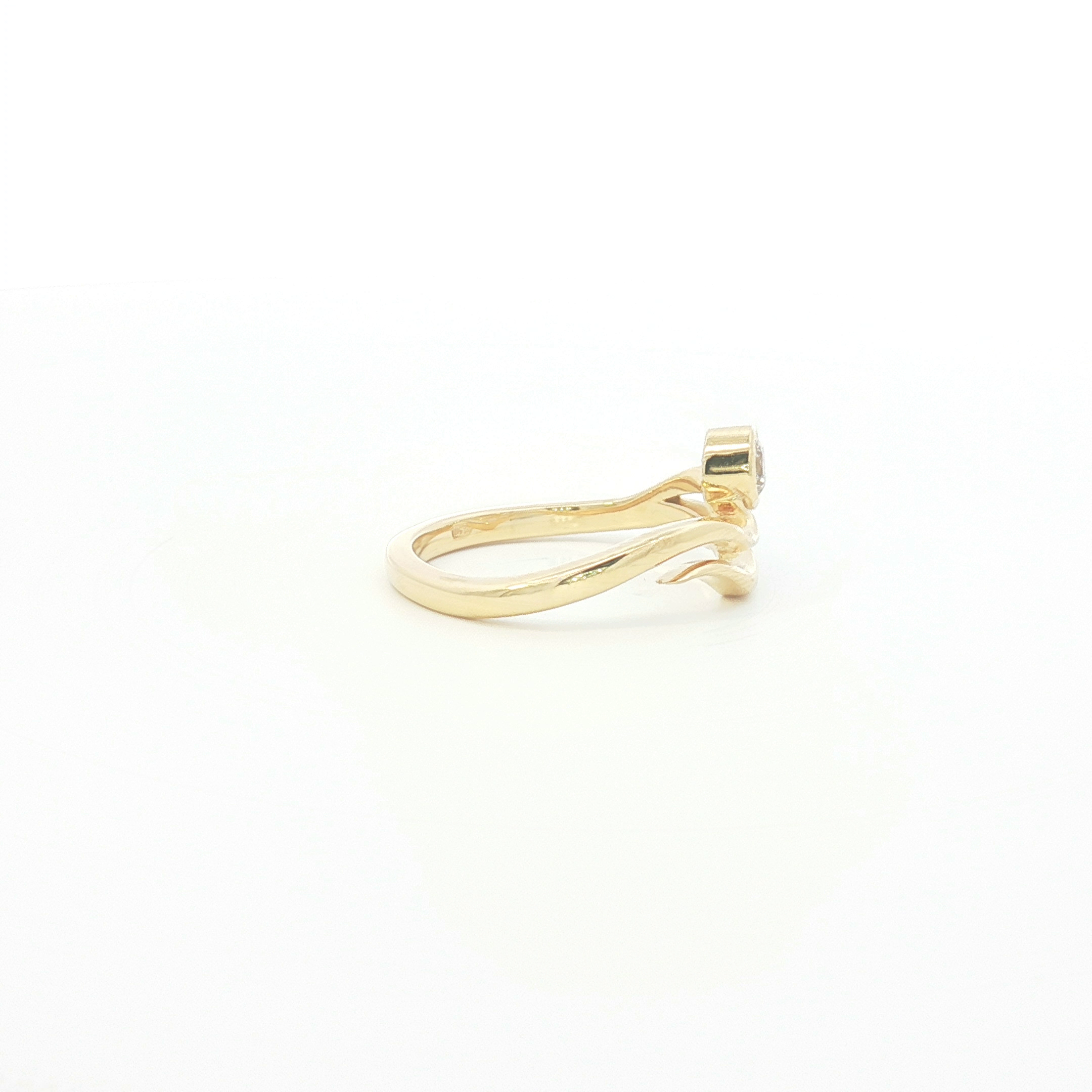 18ct YG Wavy Bezel-Set Diamond Solitaire Ring