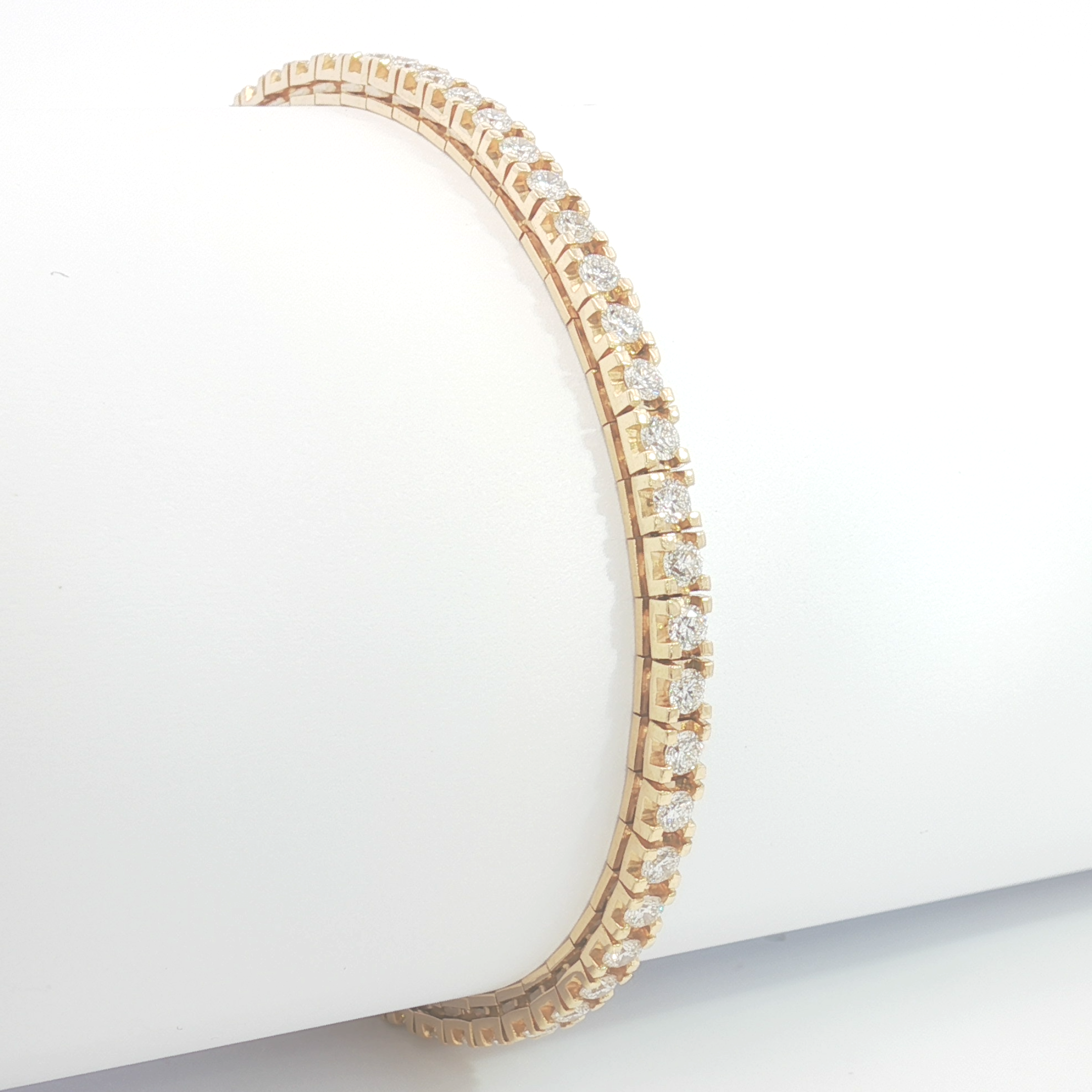 18ct YG Natural Diamond Tennis Bracelet