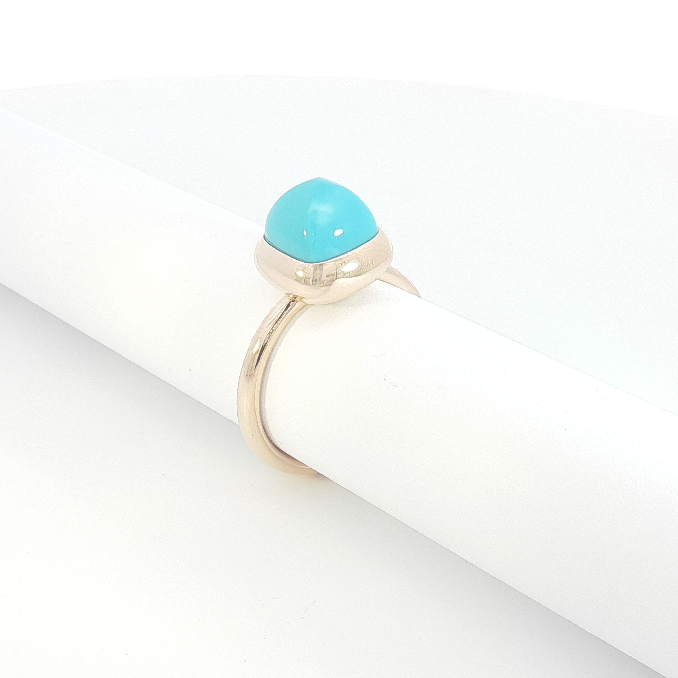 18ct RG Turquoise High-Dome Cabochon Dress Ring