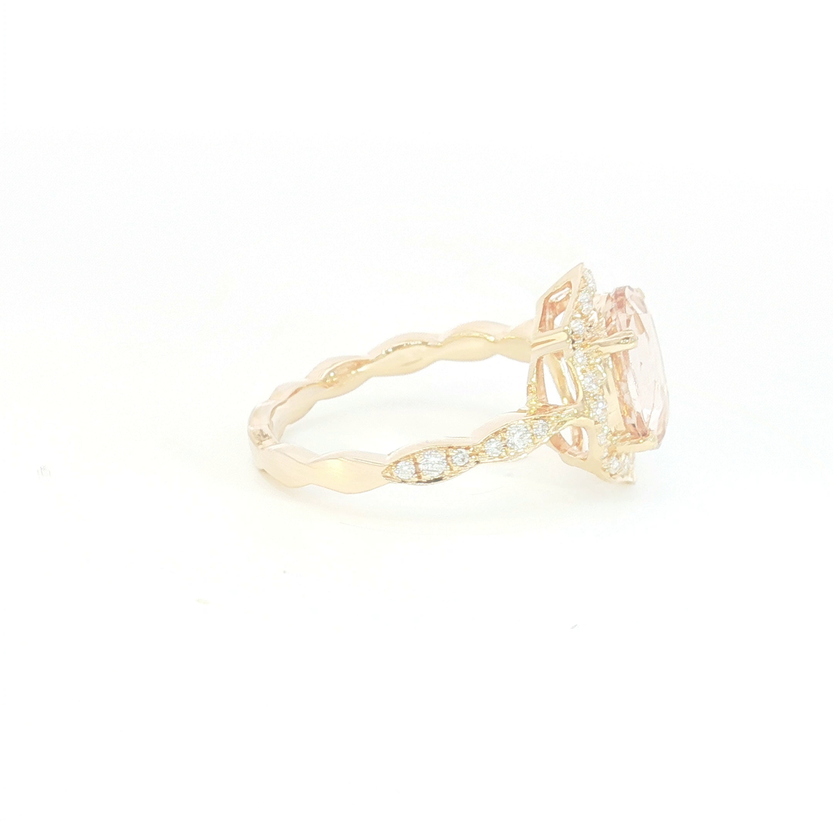 18ct RG Oval Morganite Scalloped Halo Cocktail Ring